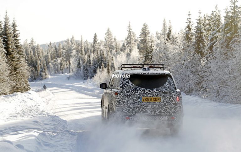 Range Rover Sport: foto spia della nuova generazione