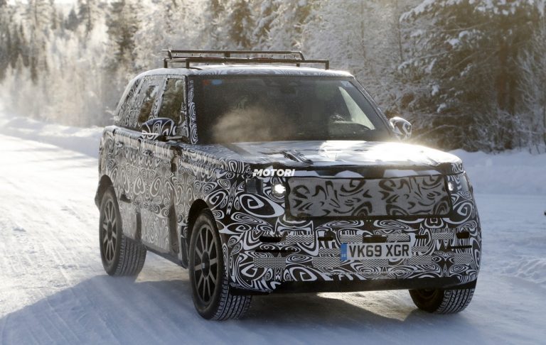 Range Rover Sport: foto spia della nuova generazione