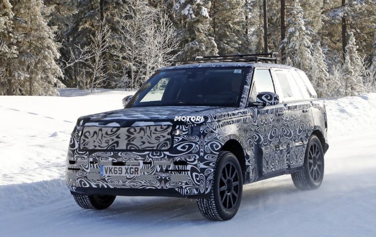 Range Rover Sport: foto spia della nuova generazione