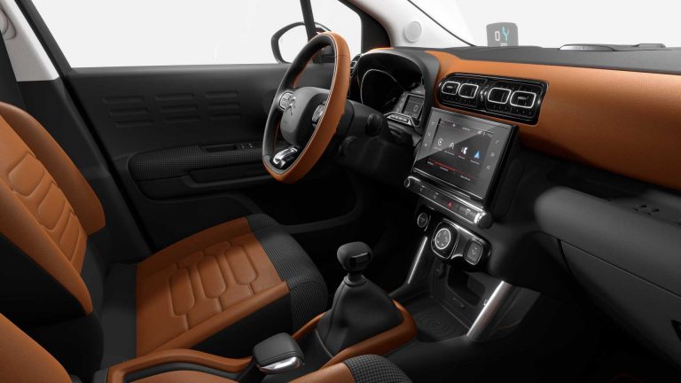 Citroen C3 AirCross BlueHDi 120 EAT6: immagini ufficiali