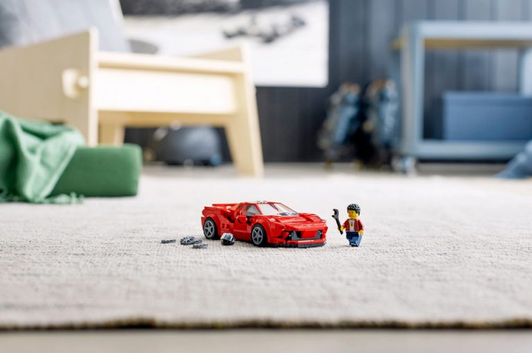 Ferrari F8 Tributo by Lego: immagini ufficiali