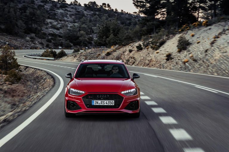 Audi RS 4 Avant: nuove immagini ufficiali