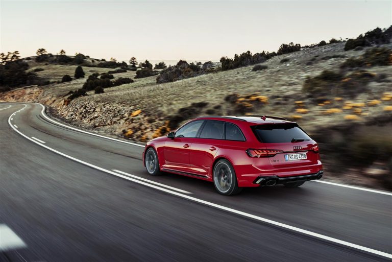 Audi RS 4 Avant: nuove immagini ufficiali
