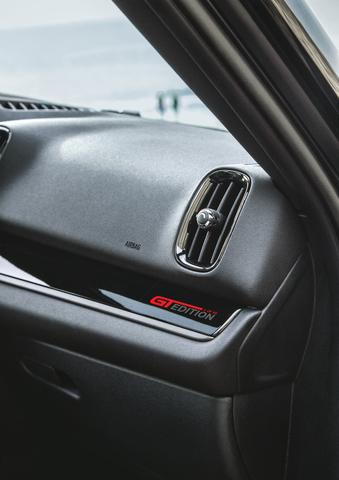 Mini Countryman John Cooper Works GT Edition: immagini ufficiali