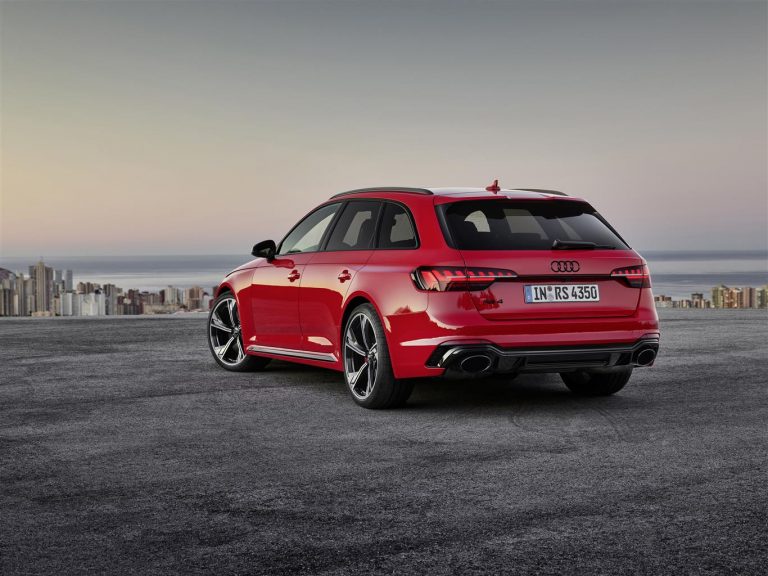 Audi RS 4 Avant: nuove immagini ufficiali