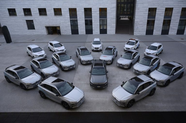 Hyundai consegna 10 NEXO a idrogeno a Bolzano