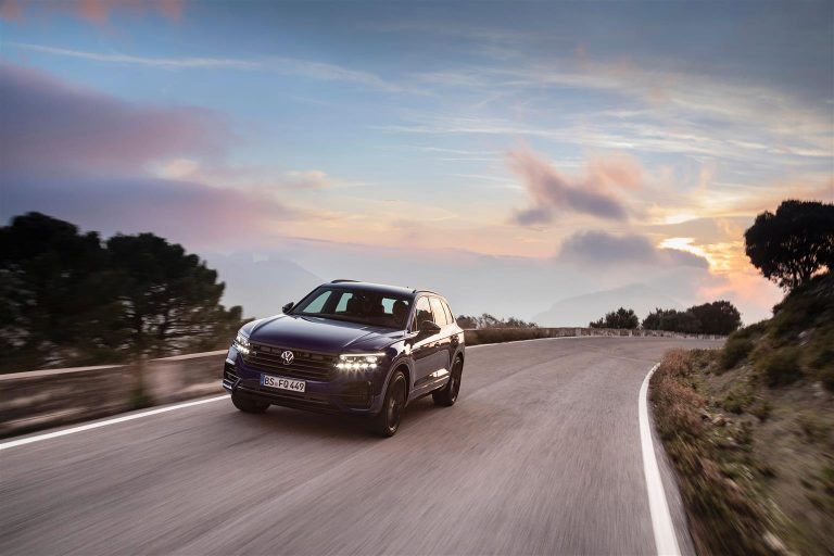 Volkswagen Touareg R: immagini ufficiali