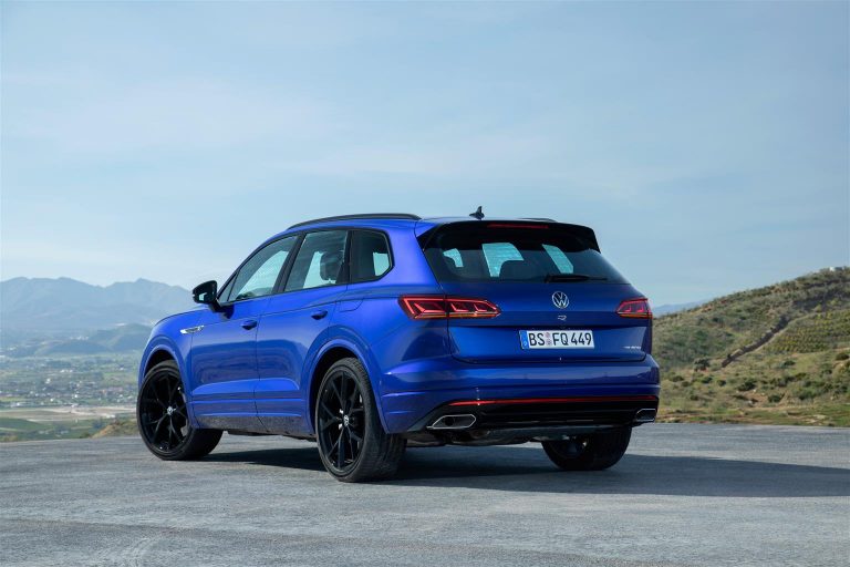 Volkswagen Touareg R: immagini ufficiali