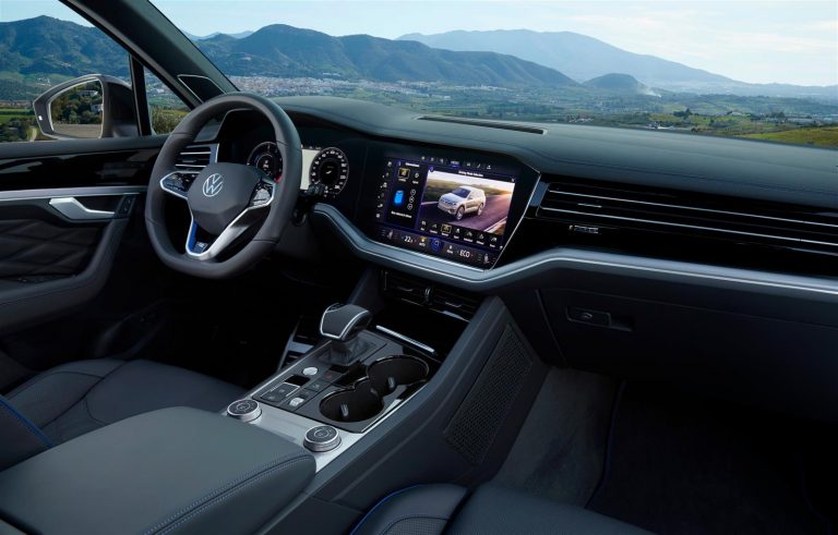 Volkswagen Touareg R: immagini ufficiali