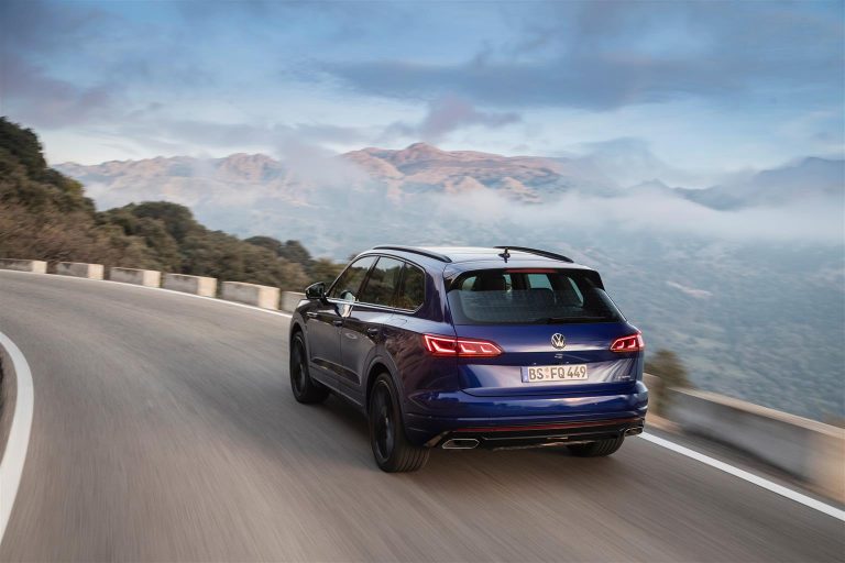 Volkswagen Touareg R: immagini ufficiali