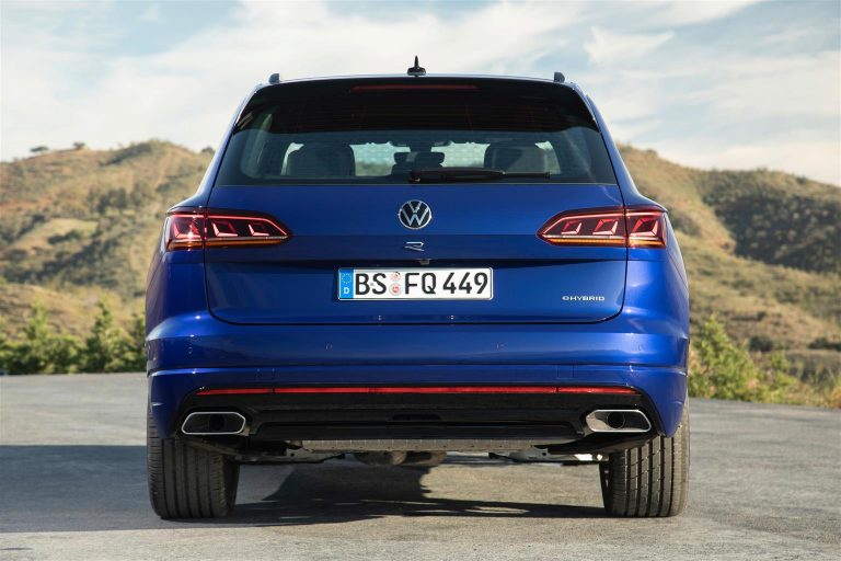 Volkswagen Touareg R: immagini ufficiali