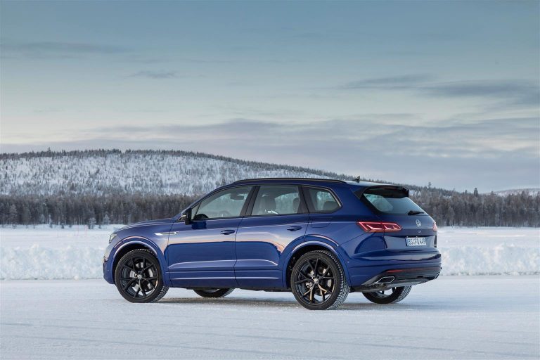 Volkswagen Touareg R: immagini ufficiali