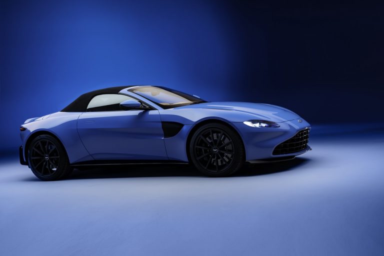 Aston Martin Vantage Roadster 2020: immagini ufficiali