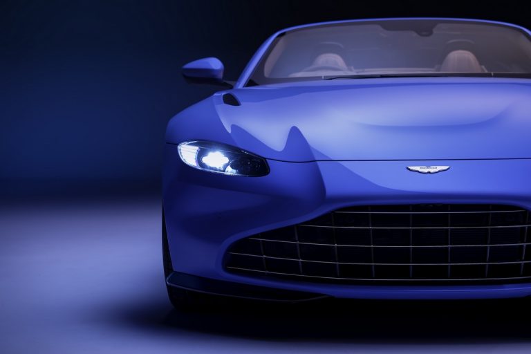 Aston Martin Vantage Roadster 2020: immagini ufficiali