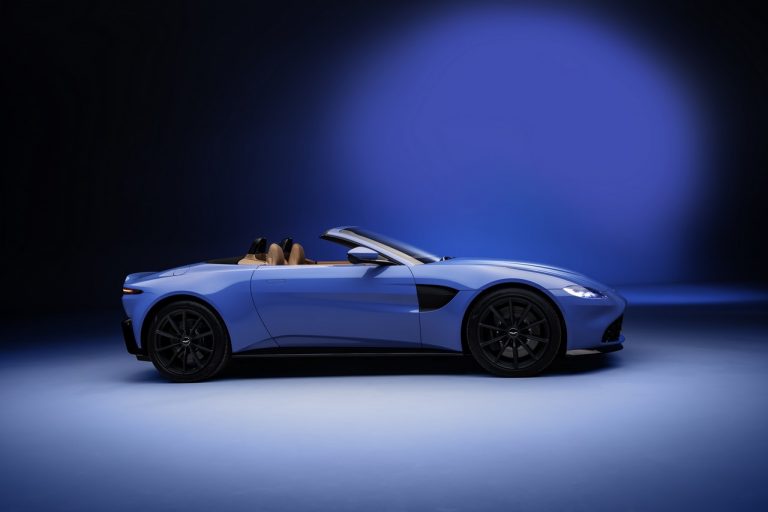 Aston Martin Vantage Roadster 2020: immagini ufficiali