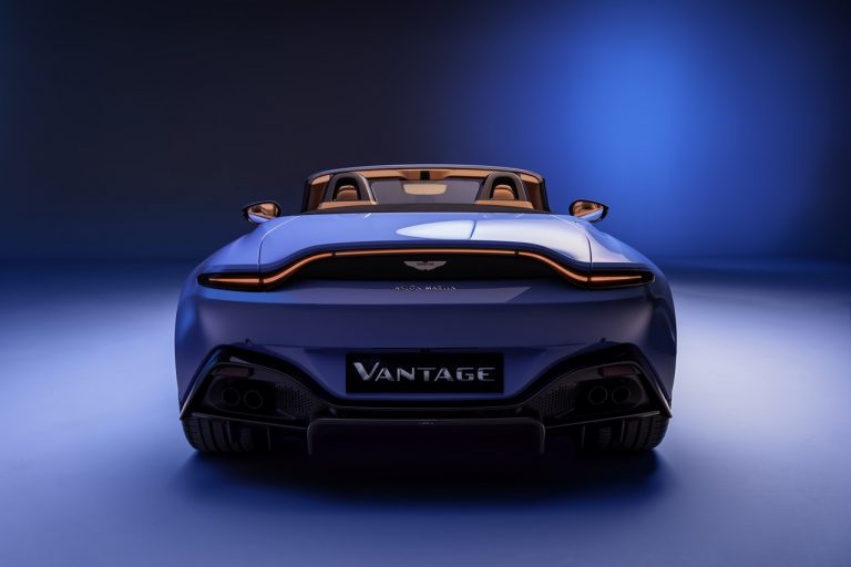 Aston Martin Vantage Roadster 2020: immagini ufficiali