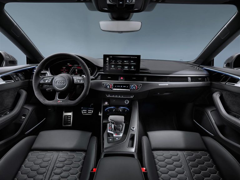 Audi RS 5 Coupé e Audi RS 5 Sportback: nuove immagini ufficiali