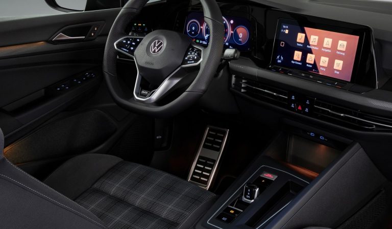 Volkswagen Golf GTD: immagini ufficiali