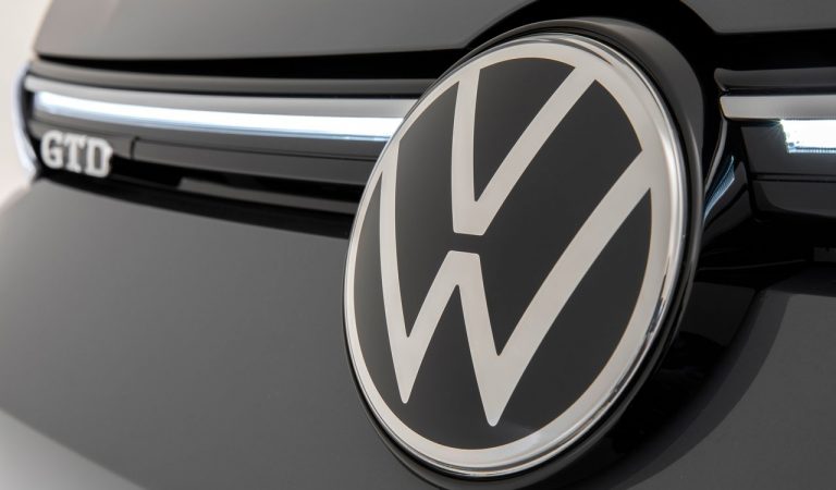 Volkswagen Golf GTD: immagini ufficiali