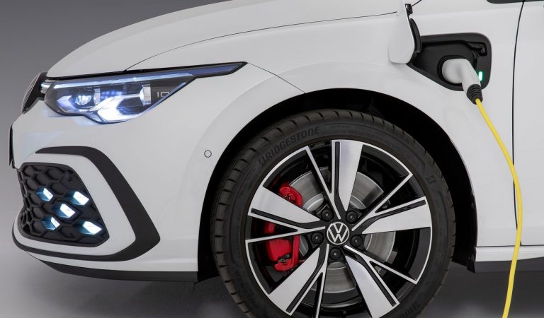 Volkswagen Golf GTE: immagini ufficiali