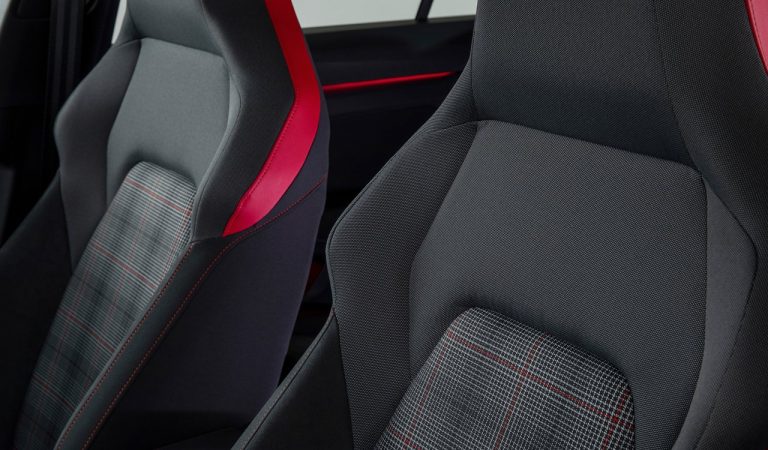 Volkswagen Golf GTI: immagini ufficiali