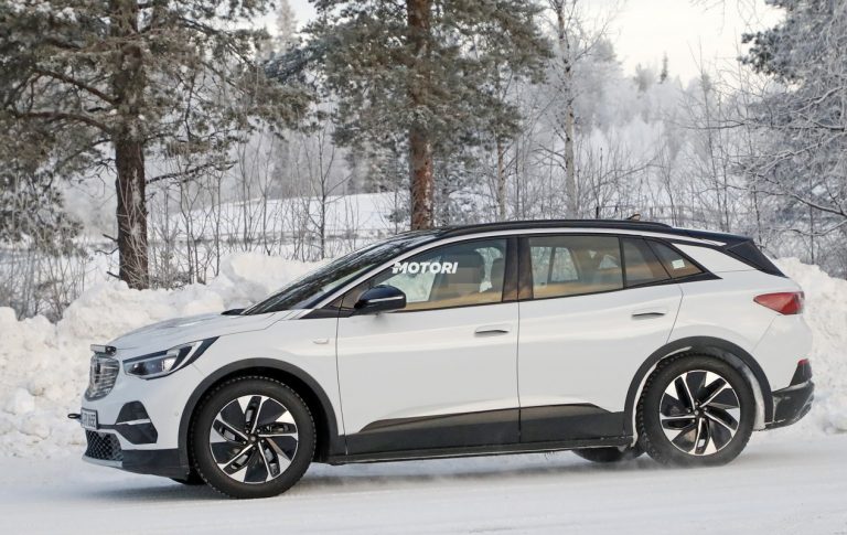 Volkswagen ID.4: le foto spia