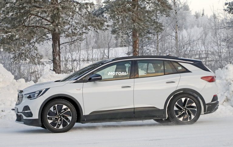Volkswagen ID.4: le foto spia