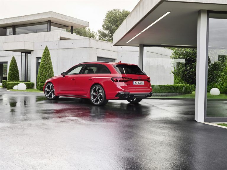 Audi RS 4 Avant: nuove immagini ufficiali