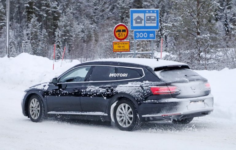 Volkswagen Arteon Shooting Brake: le foto spia