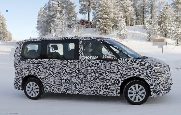 Volkswagen T7: le foto spia