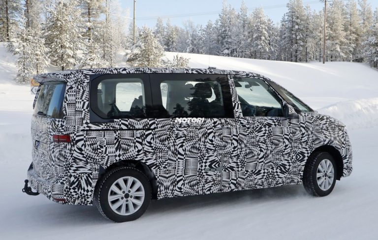 Volkswagen T7: le foto spia
