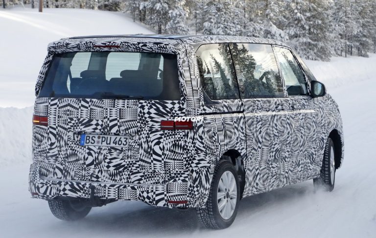 Volkswagen T7: le foto spia