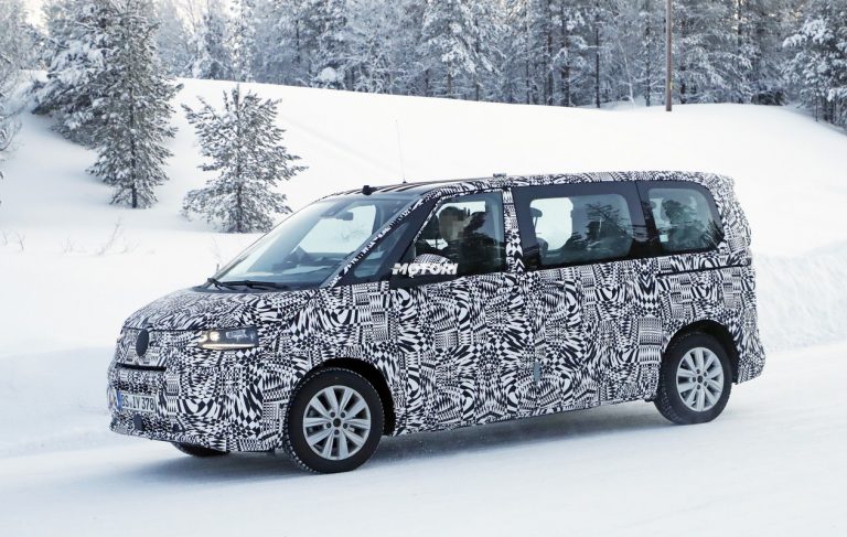 Volkswagen T7: le foto spia