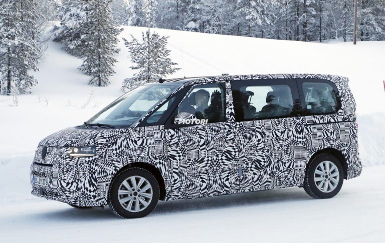 Volkswagen T7: le foto spia