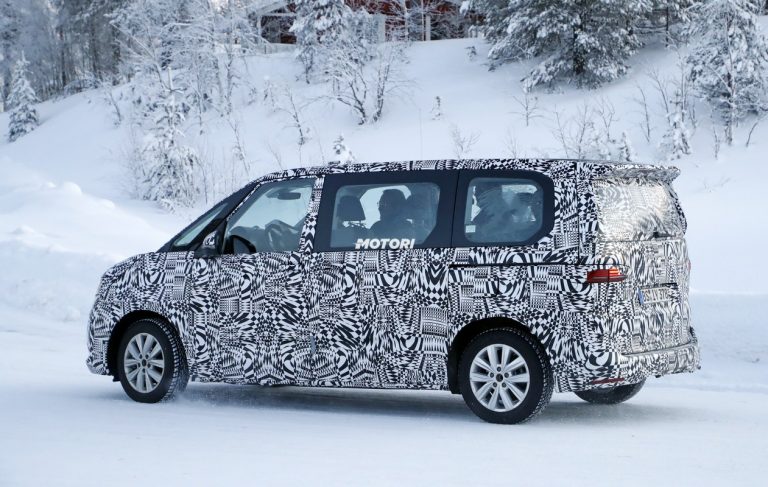 Volkswagen T7: le foto spia