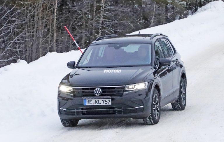 Volkswagen Tiguan restyling: le foto spia
