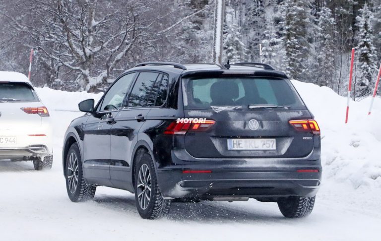 Volkswagen Tiguan restyling: le foto spia