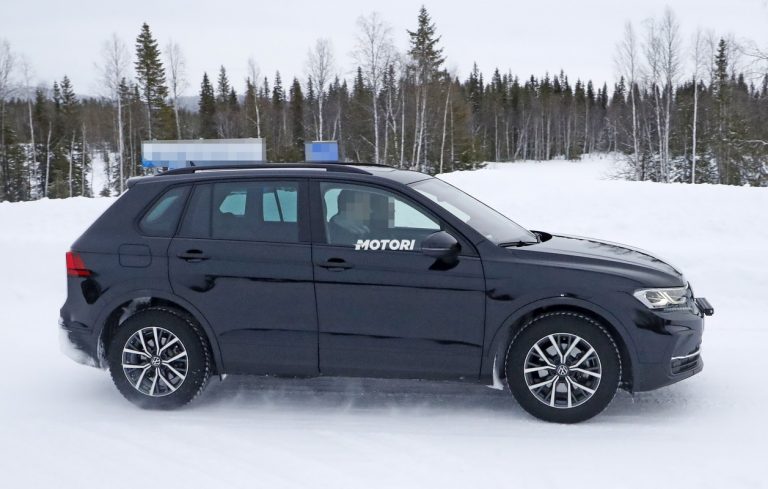 Volkswagen Tiguan restyling: le foto spia