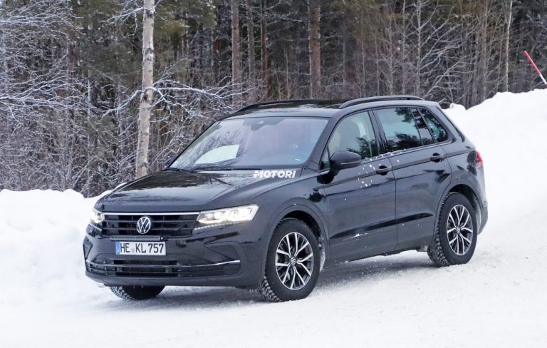 Volkswagen Tiguan restyling: le foto spia