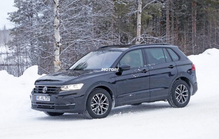 Volkswagen Tiguan restyling: le foto spia