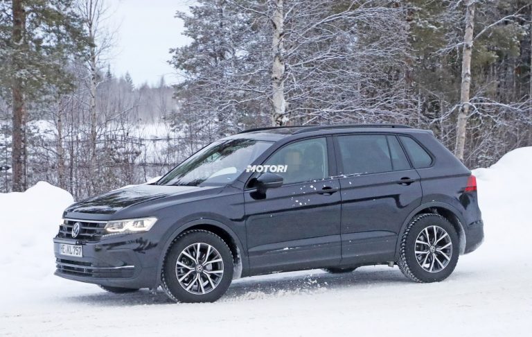 Volkswagen Tiguan restyling: le foto spia