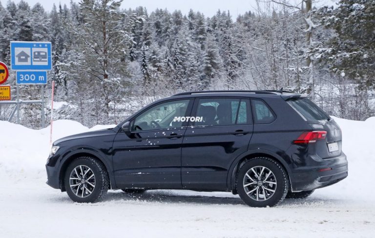 Volkswagen Tiguan restyling: le foto spia