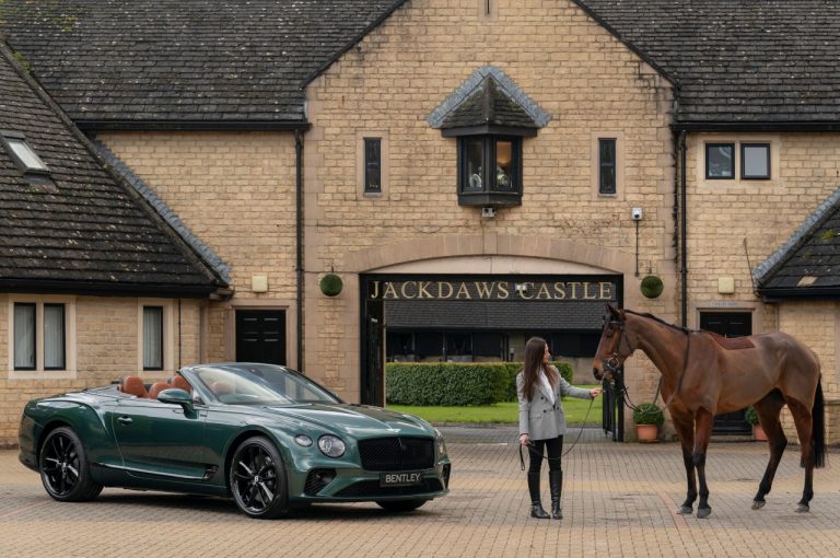 Bentley Continental GT Convertible Equestrian Edition 2020: immagini ufficiali