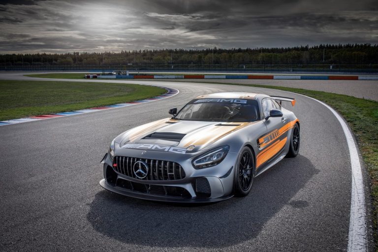 Mercedes-AMG GT4 2020: immagini ufficiali