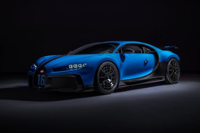 Bugatti Chiron Pur Sport 2020: immagini ufficiali