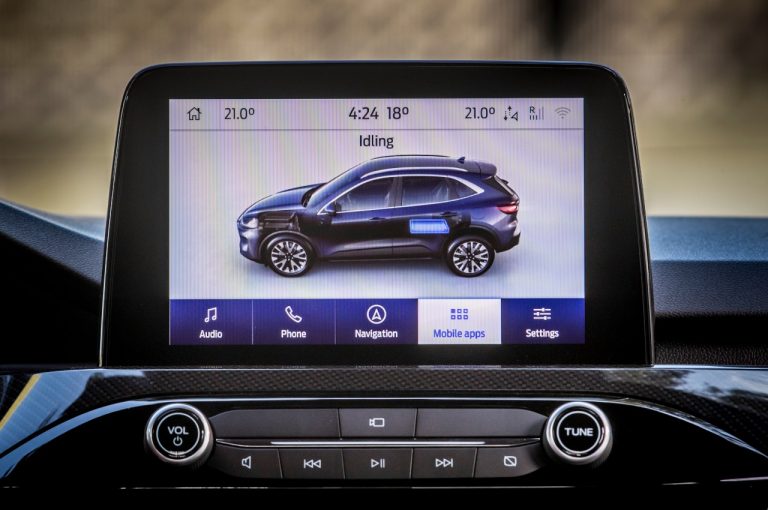 Ford Kuga 2020: immagini ufficiali