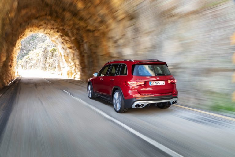 Mercedes-AMG GLB 35 4Matic 2020: immagini ufficiali