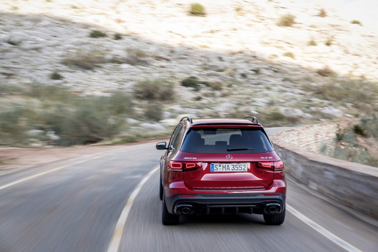 Mercedes-AMG GLB 35 4Matic 2020: immagini ufficiali