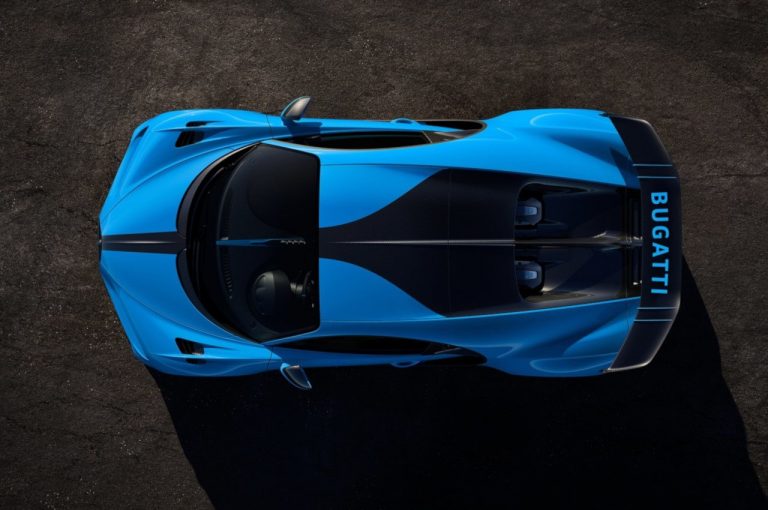Bugatti Chiron Pur Sport 2020: immagini ufficiali