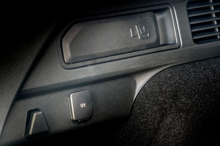 Ford Kuga 2020: immagini ufficiali